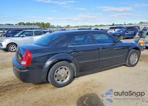 2005 Chrysler 300 Touring z USA, uszkodzony, nr VIN 2C3AA53G85H506707